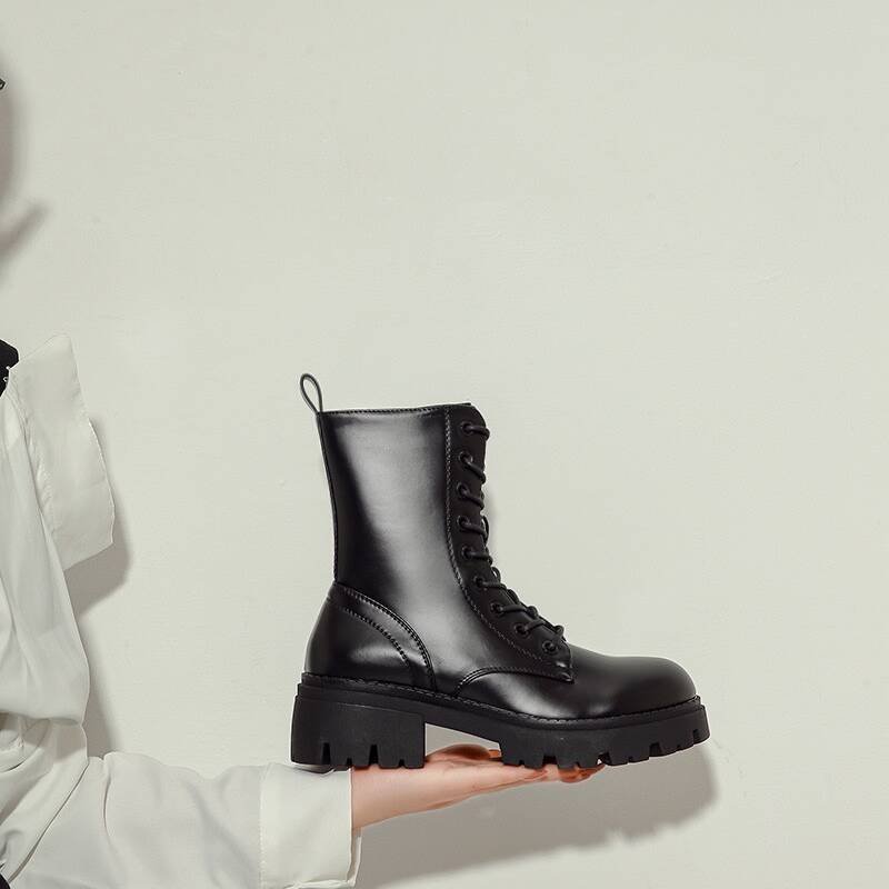 Combat Chic